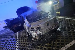 Duże straty po pożarze auta w Święciechowie. Prawdopodobnie ktoś je podpalił
