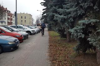 Budują ściężkę rowerową przy ul. Dąbrowskiego w Lesznie
