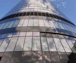 Nowy taras widokowy na 49. piętrze Sky Tower we Wrocławiu. Będą też multimedialne windy i kawiarnia