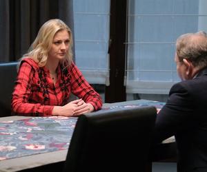 M jak miłość odc. 1721. Staszek Popławski (Sławomir Holland), Jagoda (Katarzyna Kołeczek)