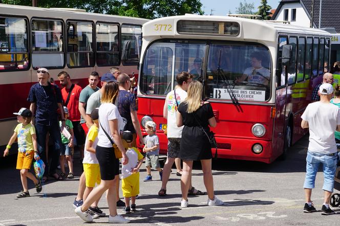 Zlot zabytkowych autobusów 2022 w Bydgoszczy [ZDJĘCIA] 