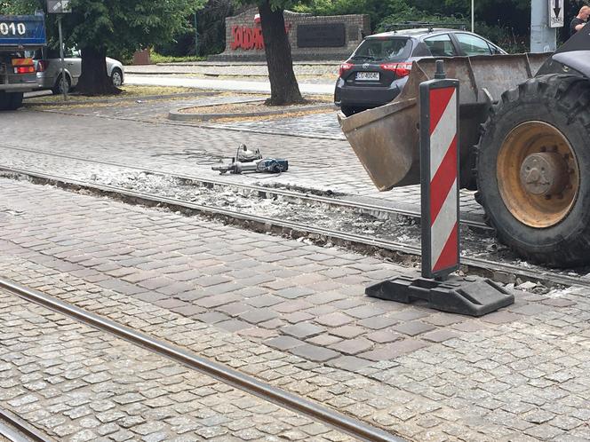 Trwa naprawa torowiska na Wybickiego w Grudziądzu