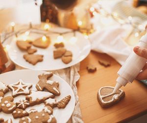 Jak zrobić lukier do pierniczków? Przepis na łatwy do zrobienia i trwały lukier