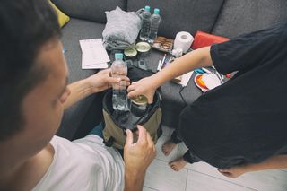 Plecak ewakuacyjny do samochodu. Lista niezbędnych rzeczy