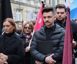   Razem przeciw przemocy. Medycy protestują w Warszawie