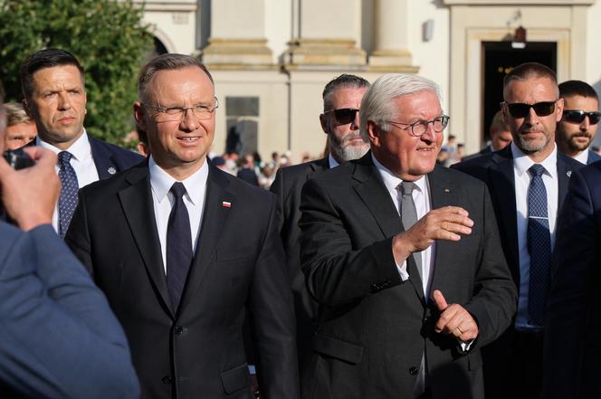 Uroczysta polowa msza święta i Apel Pamięci na pl. Krasińskich