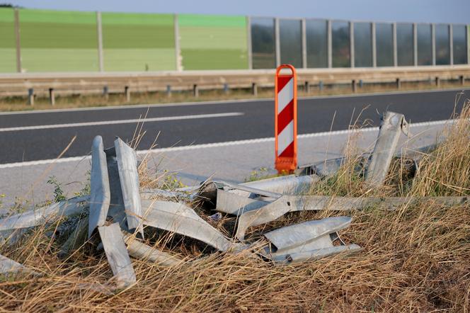 Na ziemi leży różaniec i pudełko z Matką Boską. Wstrząsający obraz po katastrofie autokaru na Chorwacji