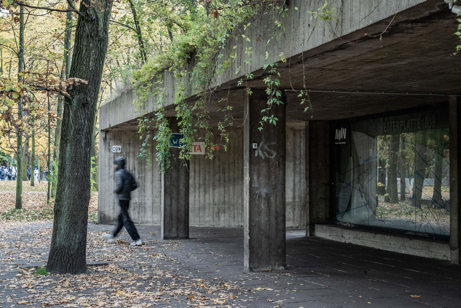 Brutalistyczna wiata: Westerplatte w Gdańsku