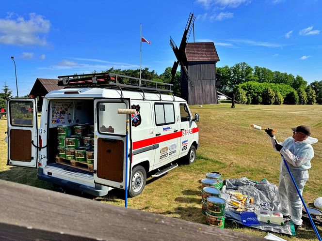 Remont wiatraków w Osiecznej 