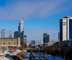 Widok z kładki nad Dworcem Głównym w Warszawie