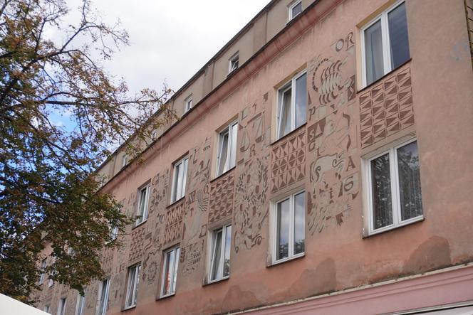 Sgraffito w Białymstoku. Zabytkowe pra-murale rodem z PRL-u