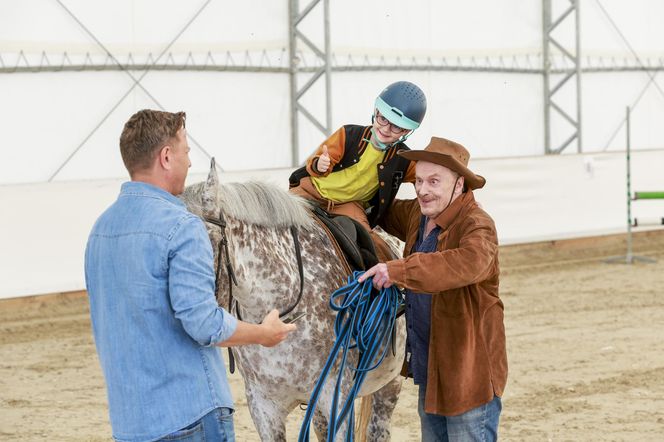 Kowboj o kulach. Tak Olbrychski wraca do zdrowia po operacji