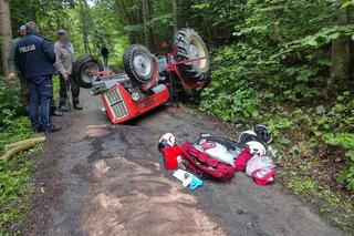 Zagorzyn. Nie żyje mężczyzna przygnieciony przez ciągnik. Maszyna przewróciła się na stromej drodze