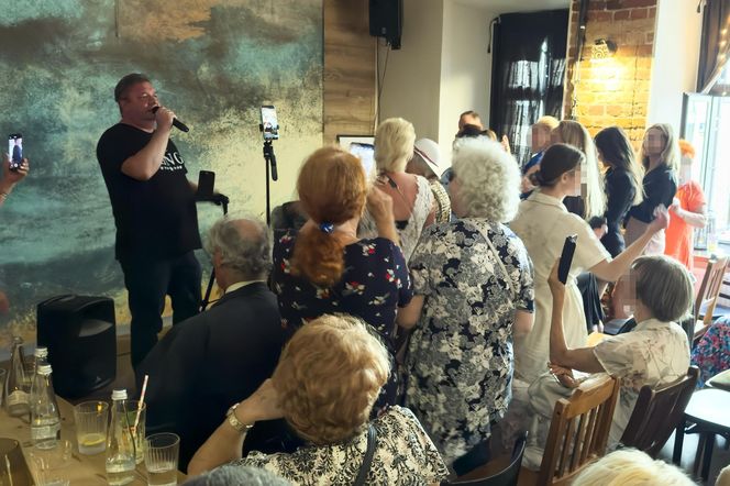 Poseł Michał Wójcik chce być nowym Elvisem Presleyem