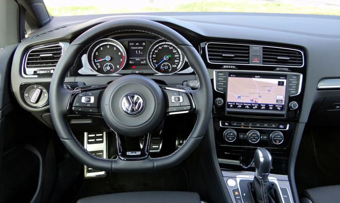 Volkswagen Golf R 2.0 TSI 300 KM