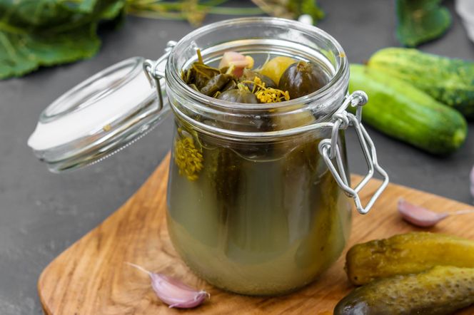 Najlepsze garnki do kiszenia ogórków, buraków i kapusty