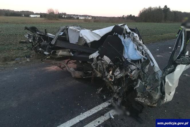 Warmińsko-mazurskie: Kierowca zginął w wypadku