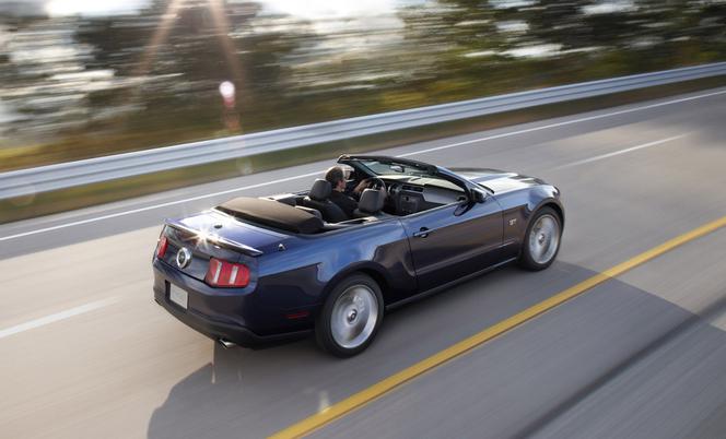 Ford Mustang Convertible 2010