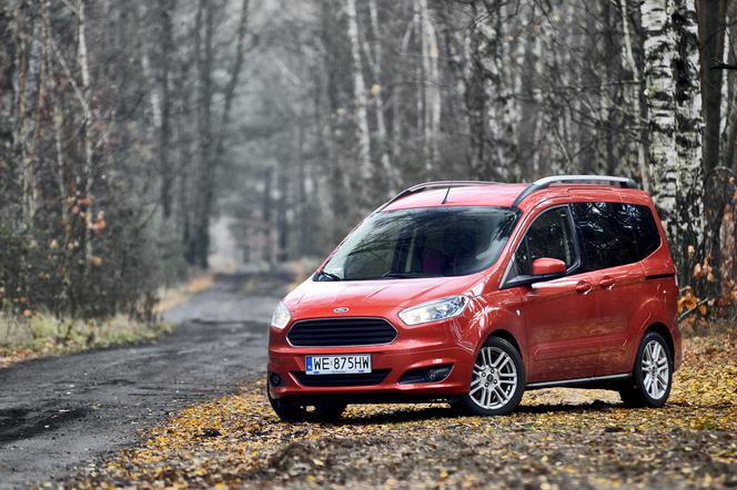 TEST Ford Tourneo Courier 1.0 EcoBoost Titanium: kombivan do miejskiej dżungli