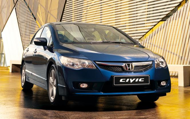 Honda Civic Comfort 1.8 sedan, model 2011 – dane techniczne, spalanie, cena