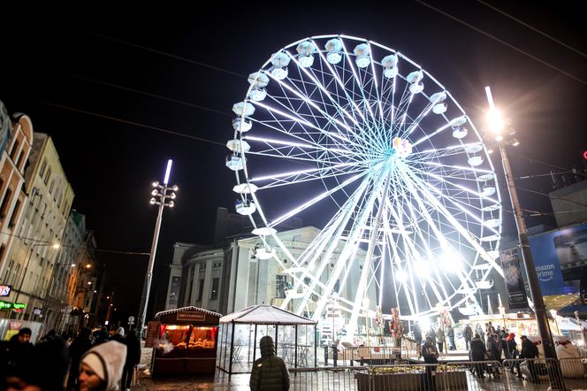 Świąteczna atmosfera na Rynku. Odwiedziliśmy katowicki jarmark bożonarodzeniowy