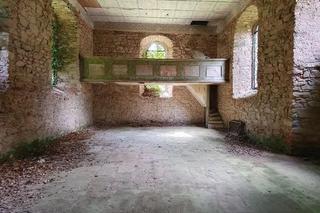 Kościół na Dolnym Śląsku wystawiony na sprzedaż. Można tam zrobić salę weselną 