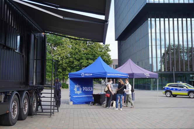 Escape Truck w Katowicach. Policja ostrzega przed handlarzami ludźmi