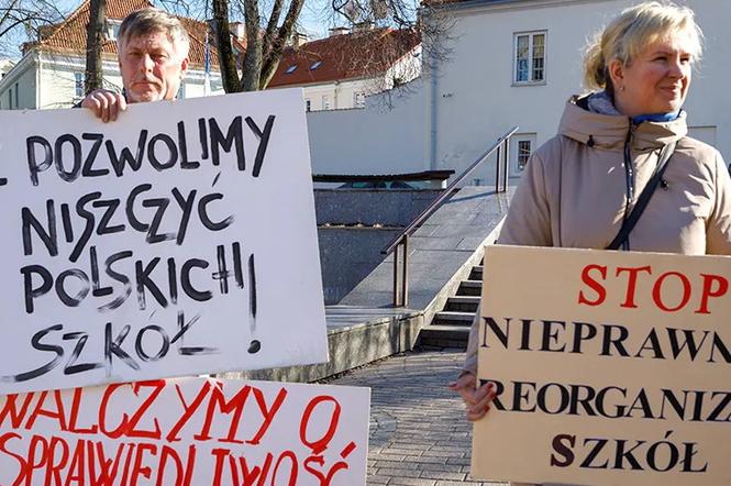 Litwa, polskie szkoły, protest