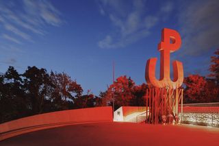 Kopiec Powstania Warszawskiego i park Akcji Burza. Teraz - w trakcie rocznicy Powstania szczególnie warto go odwiedzić