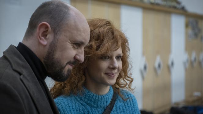 	Kod genetyczny odc. 2. Tomasz Skowroński (Adam Woronowicz), Iza Berger (Karolina Gruszka