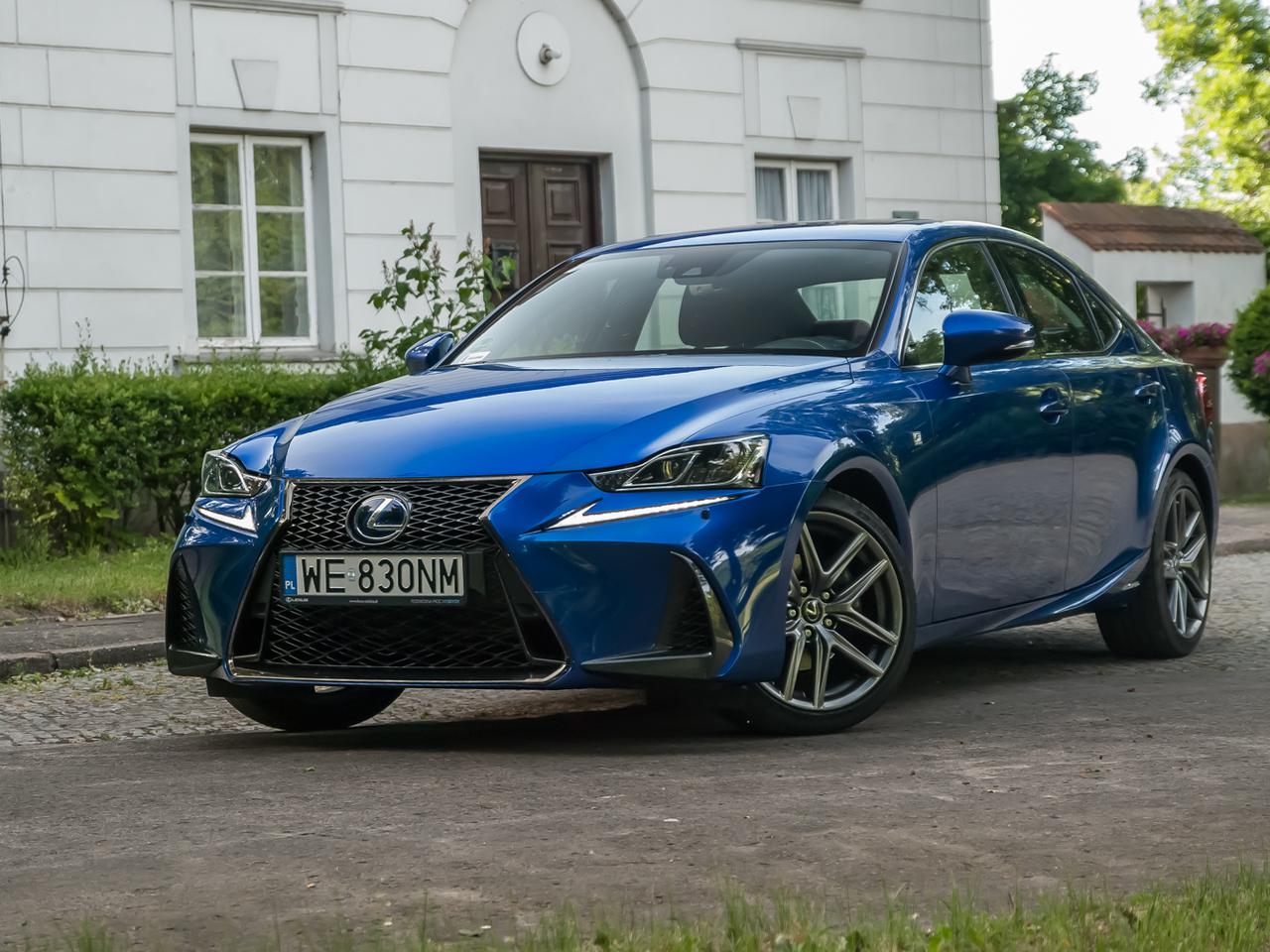 Lexus IS300h F SPORT