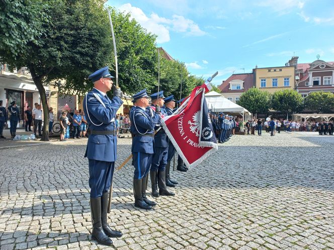 Trwają obchody Święta Policji w Lesznie. Świętują policjanci i policjantki