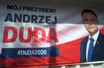 Nieznany sprawca ochlapał czerwoną farbą biuro PiS w Szczecinie