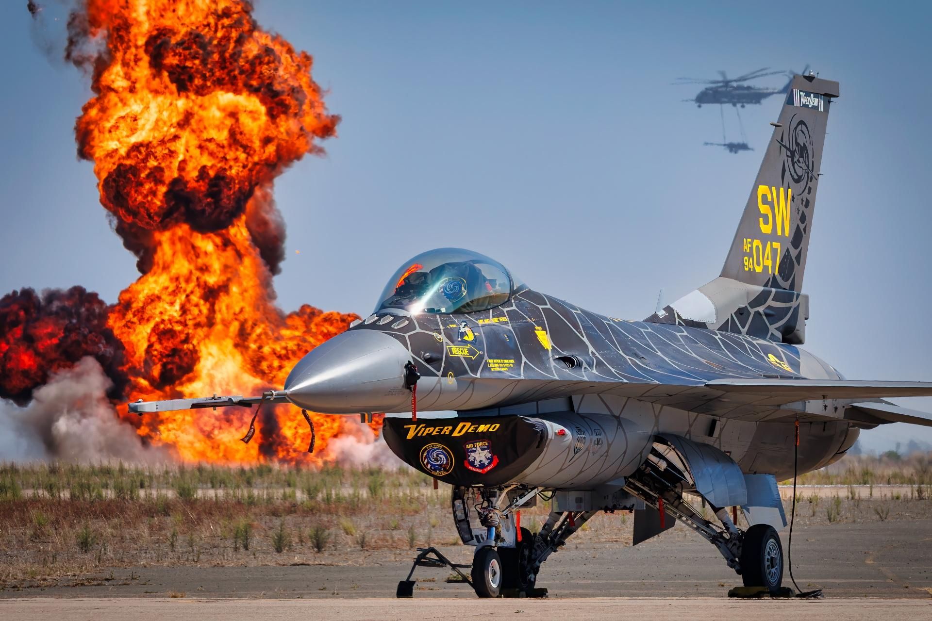 F-16