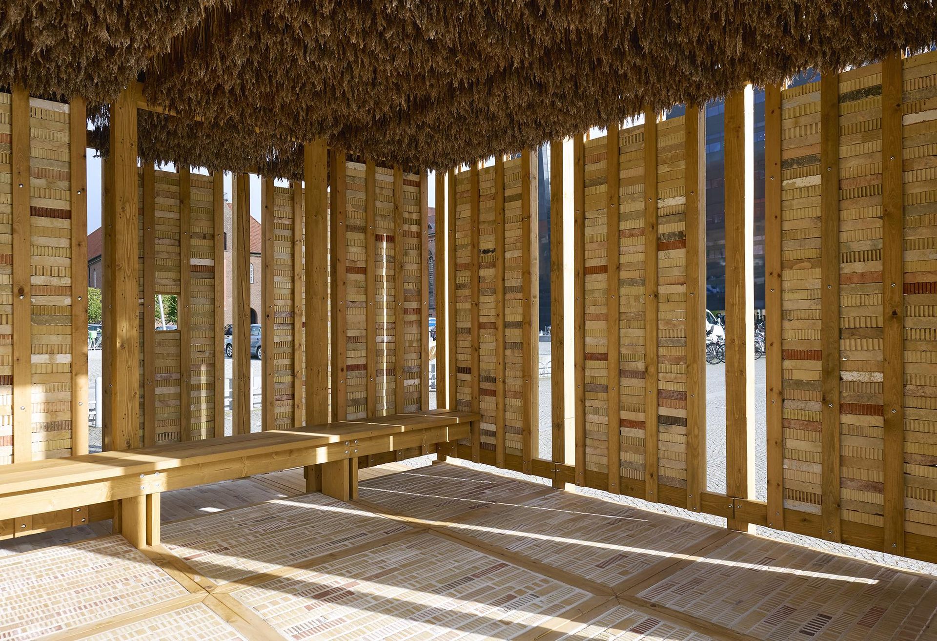 Inside Out - pawilon prezentowanych na Biennale