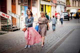 Lekarze 3 odcinek 1 (odc. 27). Alicja (Magdalena Różczka), Sylwia (Katarzyna Bujakiewicz)