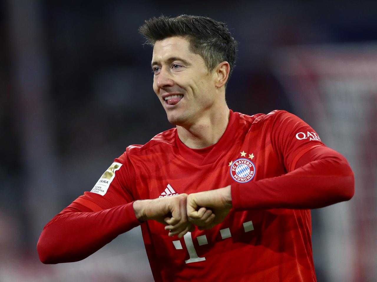 Bayern - Schalke: Pogrom w Monachium! Robert Lewandowski z golem i asystą