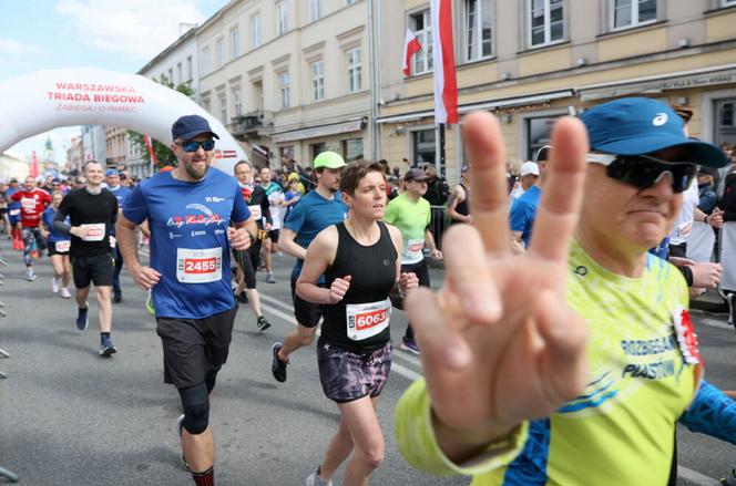 Bieg Konstytucji 3 Maja. Tysiące biegaczy na ulicach Warszawy