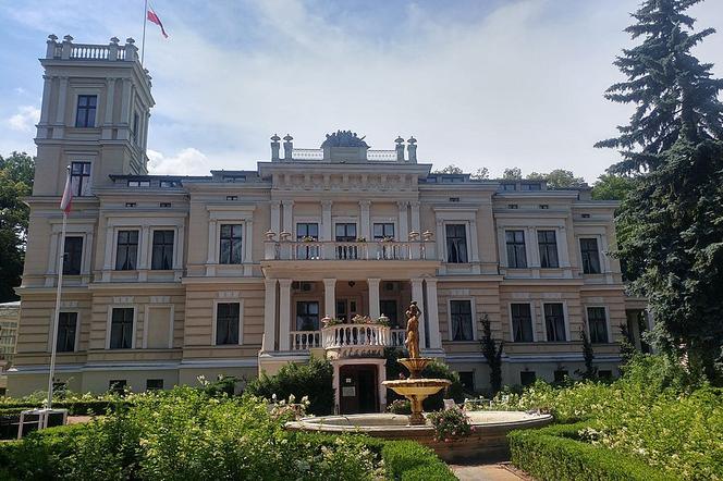 Pałac w Biedrusku chce przyjąć uchodźców z Ukrainy