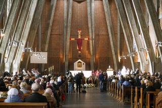  Joanna Kurowska na pogrzebie Ernesta Brylla