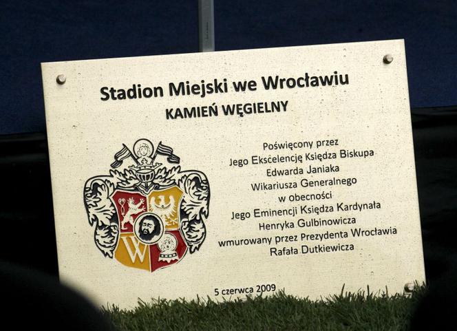 Uroczystość wmurowania kamienia węgielnego pod stadion we Wrocławiu