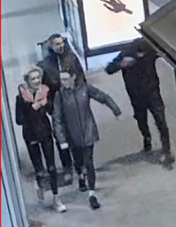 Łódź: POSZUKIWANI sprawcy pobicia na przystanku tramwajowym! W grupie młode dziewczyny