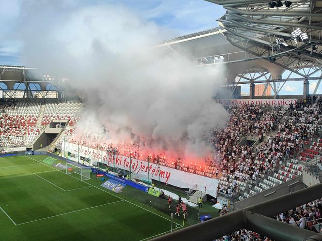 Żegnaj Ekstraklaso, żegnaj trenerze. ŁKS wygrywa ostatni mecz w sezonie [ZDJĘCIA]