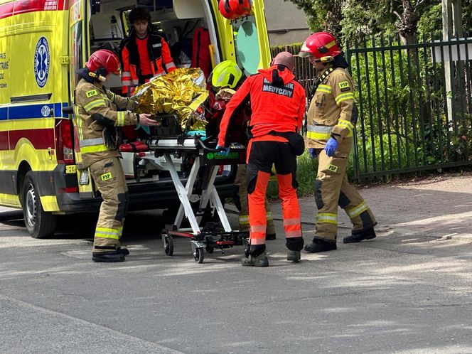 Dramat rodzinny w Piastowie? Córka zaatakowała swoją mamę. Nieoficjalnie: ugodziła ją nożem