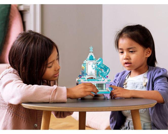 LEGO Frozen II Elsa’s Jewelry Box Creation