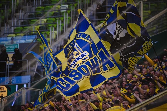 Derby Trójmiasta. Tak bawili się kibice na meczu Lechia Gdańsk - Arka Gdynia [ZDJĘCIA]