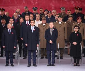 Rozpoczęły się uroczystości w 105. rocznicę odzyskania niepodległości przed Grobem Nieznanego Żołnierza