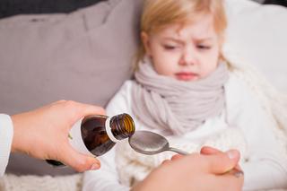 Jak podawać dziecku antybiotyk, żeby leczenie było skuteczne i nie wywołało powikłań?