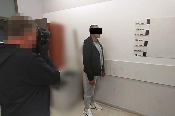 Handlarz śmierci zatrzymany w Warszawie. Wpadli też jego klienci