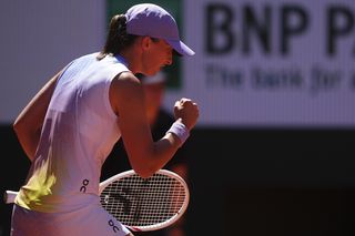 Iga Świątek nie popsuła sobie urodzin! Zwycięstwo i awans do 4. rundy Roland Garros